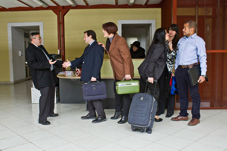 Figure 2 shows businessmen from different countries greeting themselves according to their culture