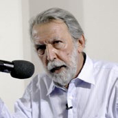 Fotografía de Luis Razeto.